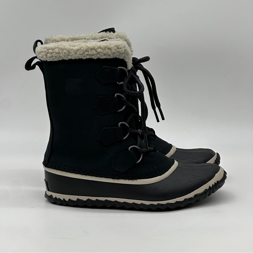 Sorel Caribou Slim Boots. Size 7